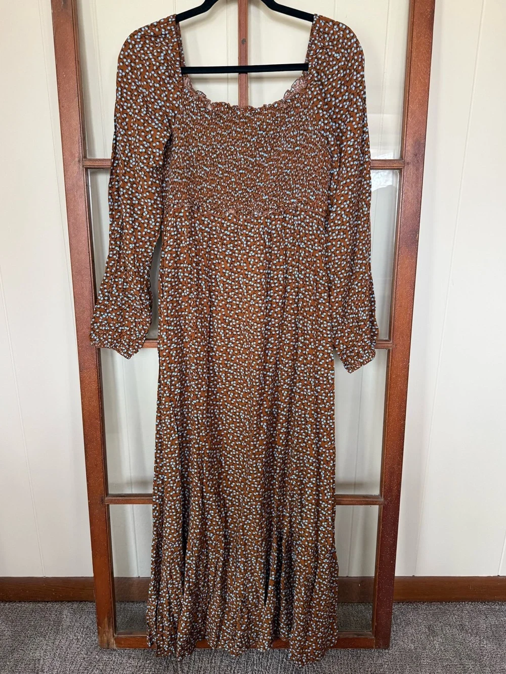 Dokotoo NWOT Brown Floral Smocked Long-sleeve Maxi Dress Boho Flowy - Medium - Picture 8 of 8
